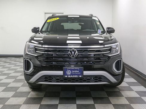 Certified 2025 Volkswagen Atlas Peak Edition SE AWD/4WD image 4