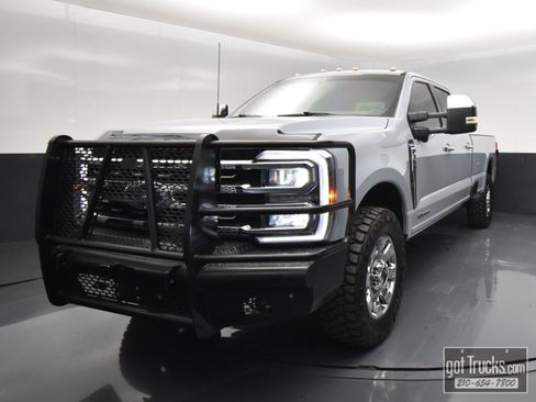 Used 2024 Ford F350 King Ranch w/ Chrome Package AWD/4WD image 52