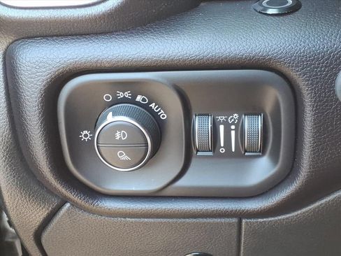 Used 2022 RAM 2500 Laramie w/ Night Edition AWD/4WD image 11