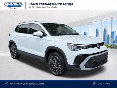 Certified 2025 Volkswagen Taos SE FWD image 27