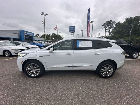 Used 2023 Buick Enclave Essence w/ Experience Buick Package FWD image 13