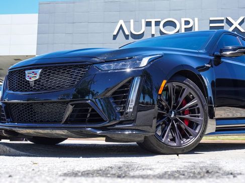 Used 2022 Cadillac CT5 V Blackwing w/ Parking Package RWD image 2
