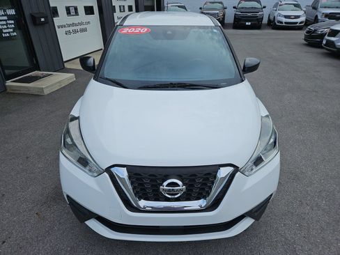 Used 2020 Nissan Kicks S FWD image 12