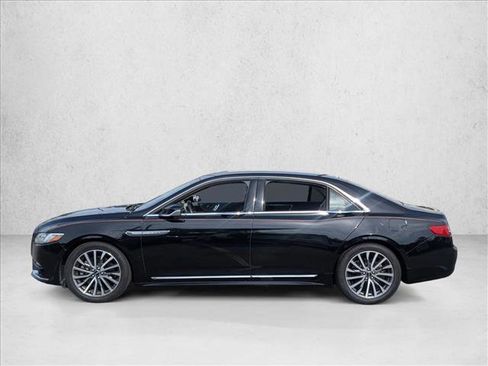 Used 2018 Lincoln Continental Select image 9
