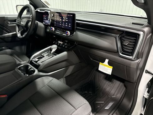 New 2026 GMC Canyon Elevation w/ Convenience Package RWD image 30