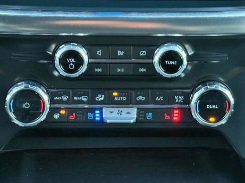 Used 2022 Ford F150 Lariat w/ Equipment Group 502A High image 26