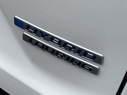 Used 2022 Honda CR-V Touring image 10