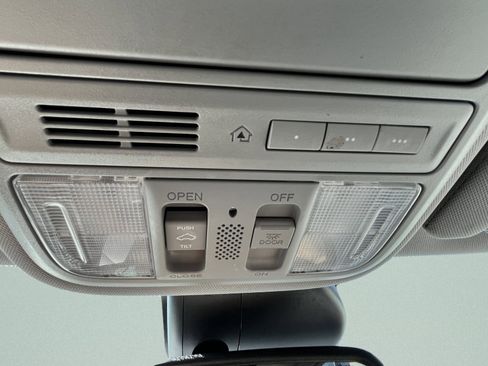 Used 2015 Honda Odyssey EX-L image 21