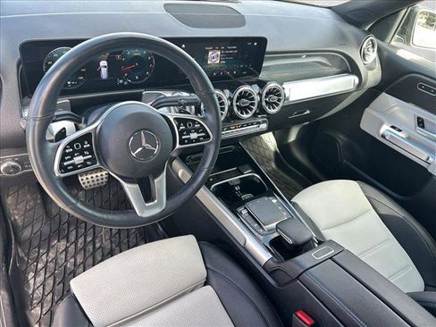 Used 2022 Mercedes-Benz GLB 250 4MATIC image 10