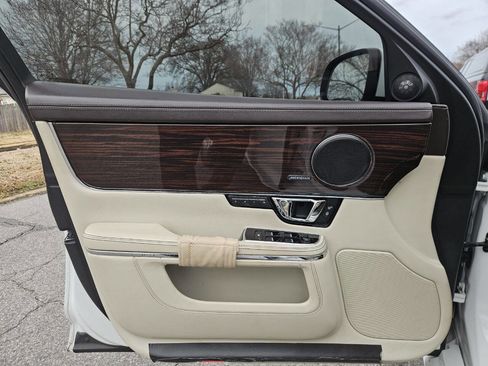 Used 2014 Jaguar XJ L Portfolio image 13