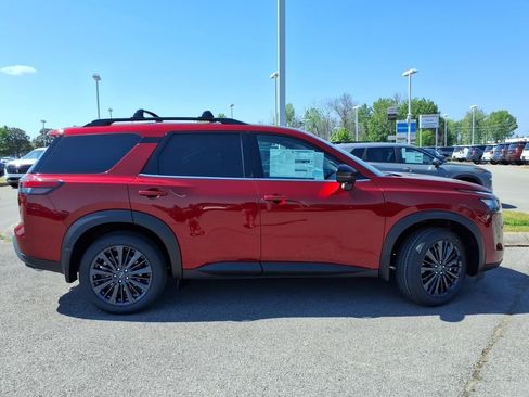 New 2026 Nissan Pathfinder SL AWD/4WD image 2