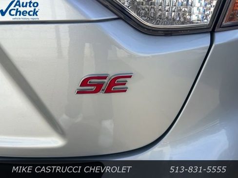Used 2023 Toyota Corolla SE w/ SE Premium Package image 11