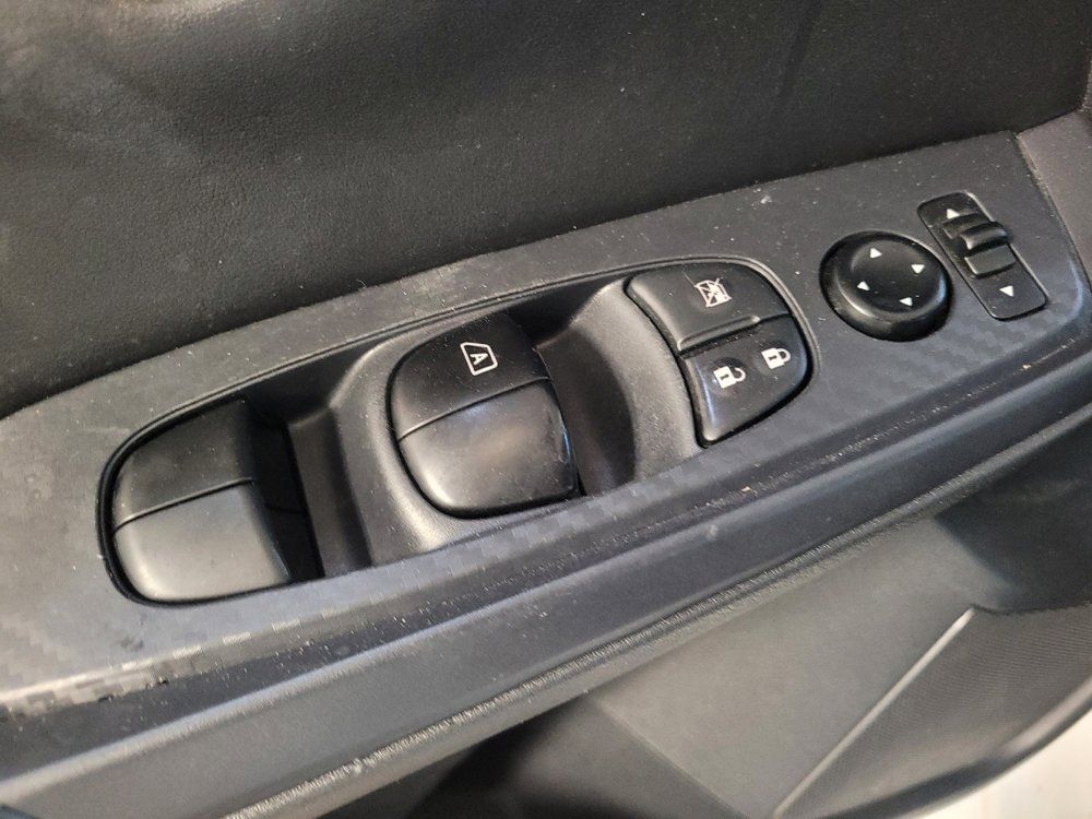 Used 2024 Nissan Sentra SV FWD image 27