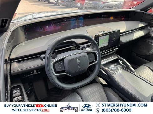 Used 2025 Lincoln Nautilus Reserve AWD/4WD image 21