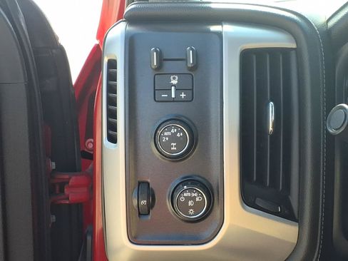 Used 2014 GMC Sierra 1500 SLT w/ SLT Crew Cab Value Package AWD/4WD image 19