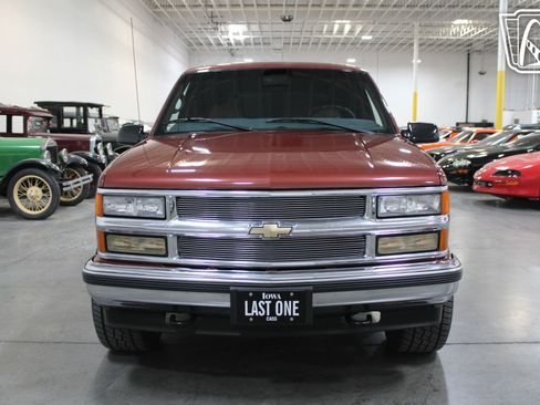 Used 1998 Chevrolet Tahoe 4WD 2-Door w/ Preferred Equipment Group 2 image 15