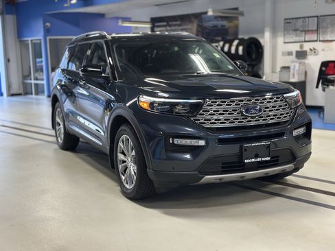 Used 2022 Ford Explorer Limited w/ Equipment Group 301A image 3