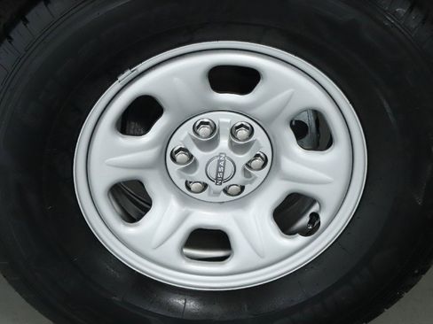 Used 2024 Nissan Frontier S w/ S Utility Package image 12