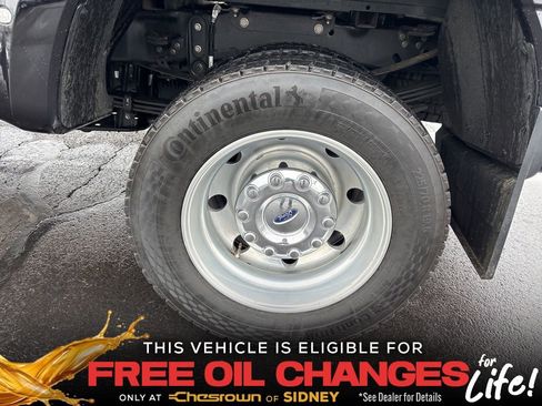 Used 2024 Ford F450 Platinum w/ FX4 Off-Road Package image 10