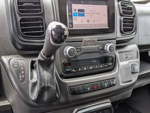 Used 2025 RAM ProMaster 2500 w/ Convenience Group FWD image 24