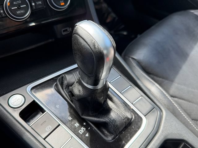 Used 2019 Volkswagen Jetta SEL Premium FWD image 28