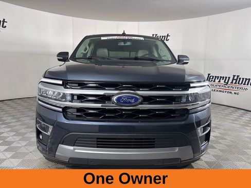 Used 2024 Ford Expedition Limited image 3