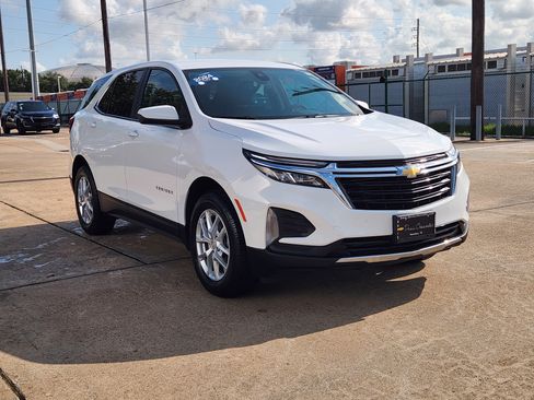 Used 2024 Chevrolet Equinox LT AWD/4WD image 4
