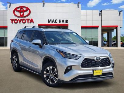 Used 2023 Toyota Highlander XLE