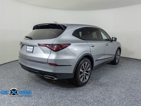 Used 2023 Acura MDX A-Spec AWD/4WD image 7