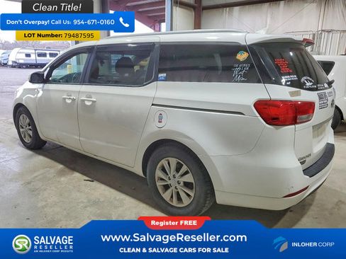 Used 2017 Kia Sedona LX w/ LX Essentials Premium Package FWD image 3