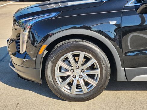 Used 2021 Cadillac XT4 Premium Luxury image 8