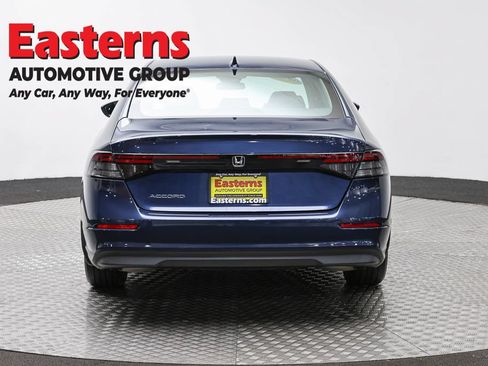 Used 2023 Honda Accord EX image 6