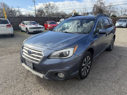 Used 2015 Subaru Outback 2.5i Limited image 1