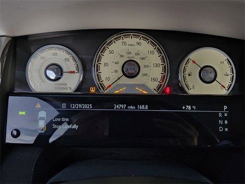 Used 2016 Rolls-Royce Wraith image 27