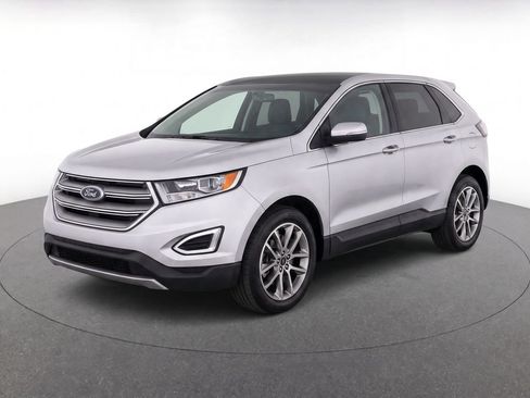 Used 2017 Ford Edge Titanium w/ Equipment Group 301A FWD image 7