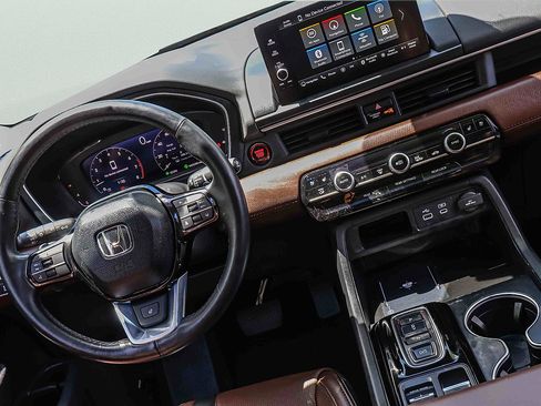 Used 2023 Honda Pilot Elite image 19