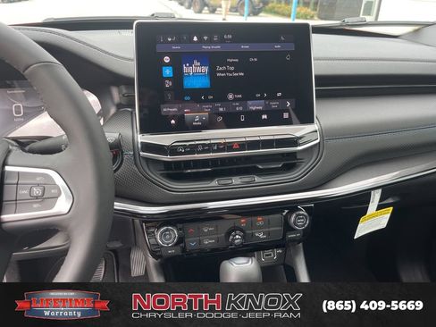 New 2026 Jeep Compass Latitude AWD/4WD image 8