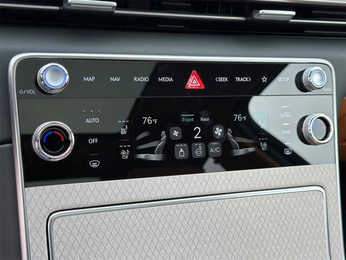 New 2026 Genesis GV80 2.5T Advanced image 31