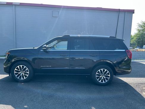 Used 2025 Ford Expedition Platinum AWD/4WD image 8