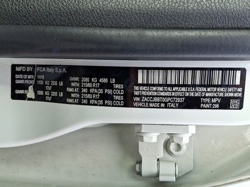 Certified 2016 Jeep Renegade Latitude image 26