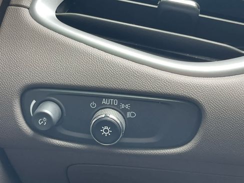 Used 2024 Chevrolet Malibu LS FWD image 19