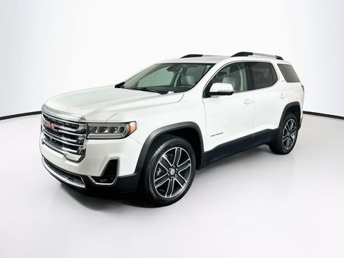 Used 2023 GMC Acadia SLT w/ Technology Package FWD image 3