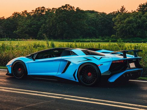 Used 2016 Lamborghini Aventador LP 750-4 Superveloce image 10