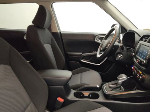 Used 2021 Kia Soul LX FWD image 21