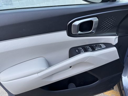 Used 2022 Kia Sorento S w/ Panoramic Sunroof Package FWD image 7