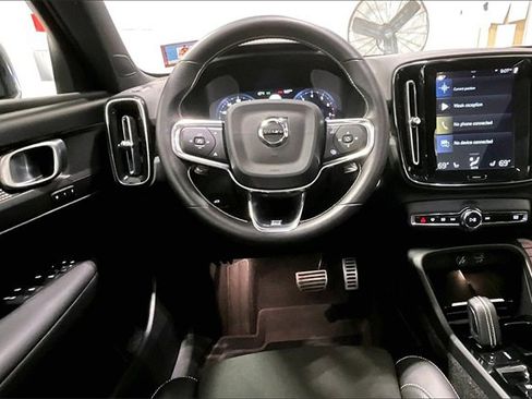 Used 2020 Volvo XC40 T5 R-Design w/ Protection Package image 8
