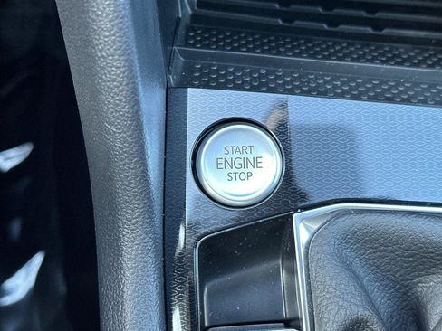 New 2026 Volkswagen Taos SEL image 22