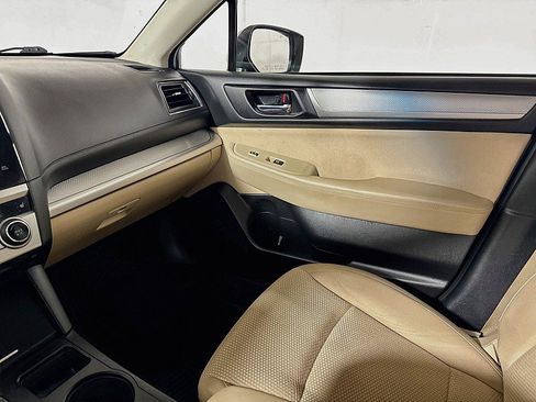 Used 2017 Subaru Outback 2.5i Premium AWD/4WD image 23