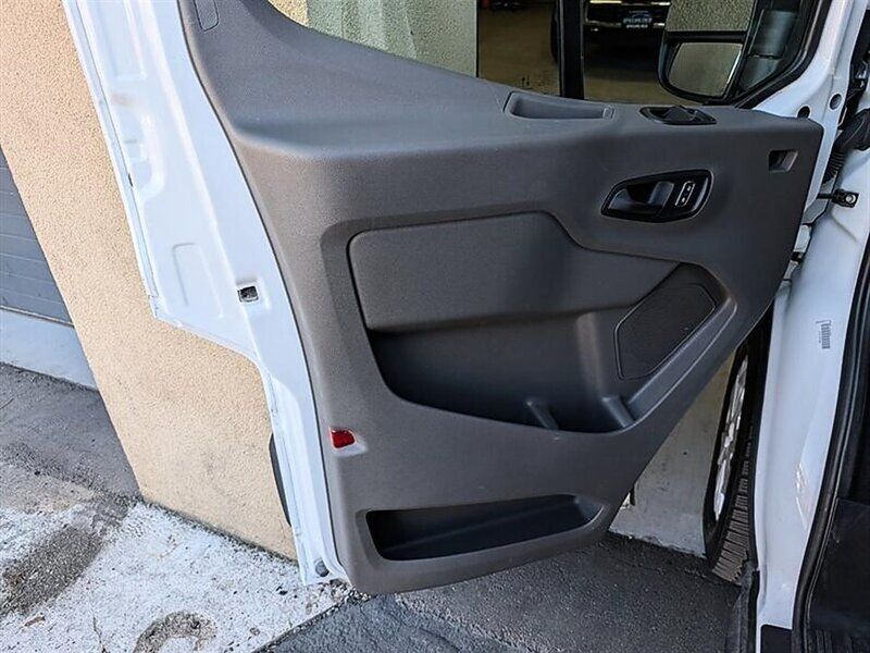 Used 2025 Ford Transit 350 XLT RWD image 18