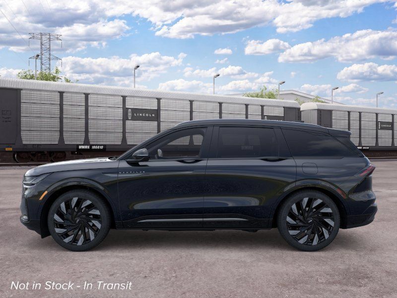 New 2026 Lincoln Nautilus Reserve w/ Jet Appearance Package AWD/4WD image 3